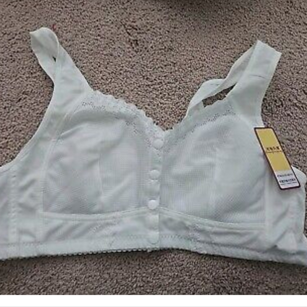 Elegant White Lace Trim Bra 16" across Back Band Unpadded Cup
